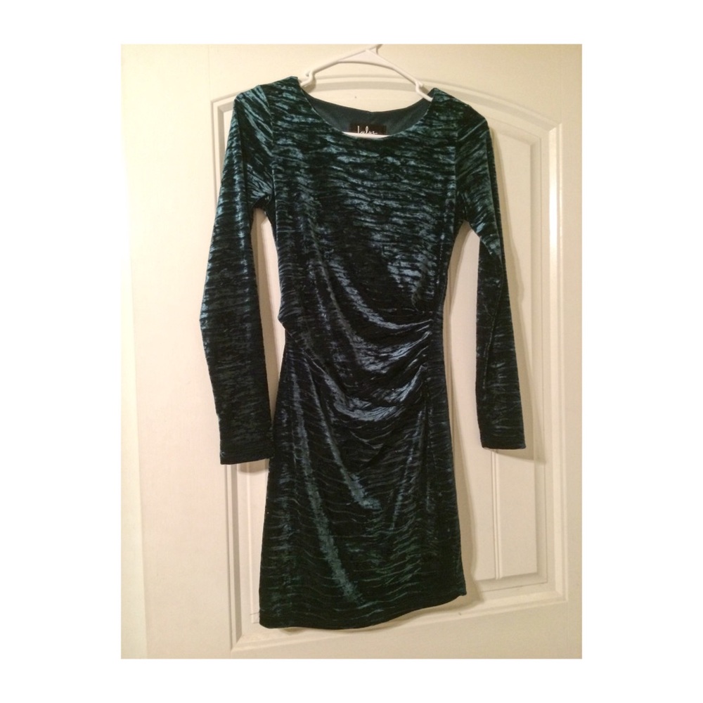 Green Velvet Fitted Formal Dress